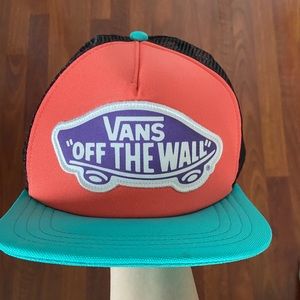 Vans Beach Girl Trucker Hat/SnapBack
